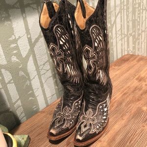 SALE!🔥Corral Vintage Women’s size 8M cowboy boots